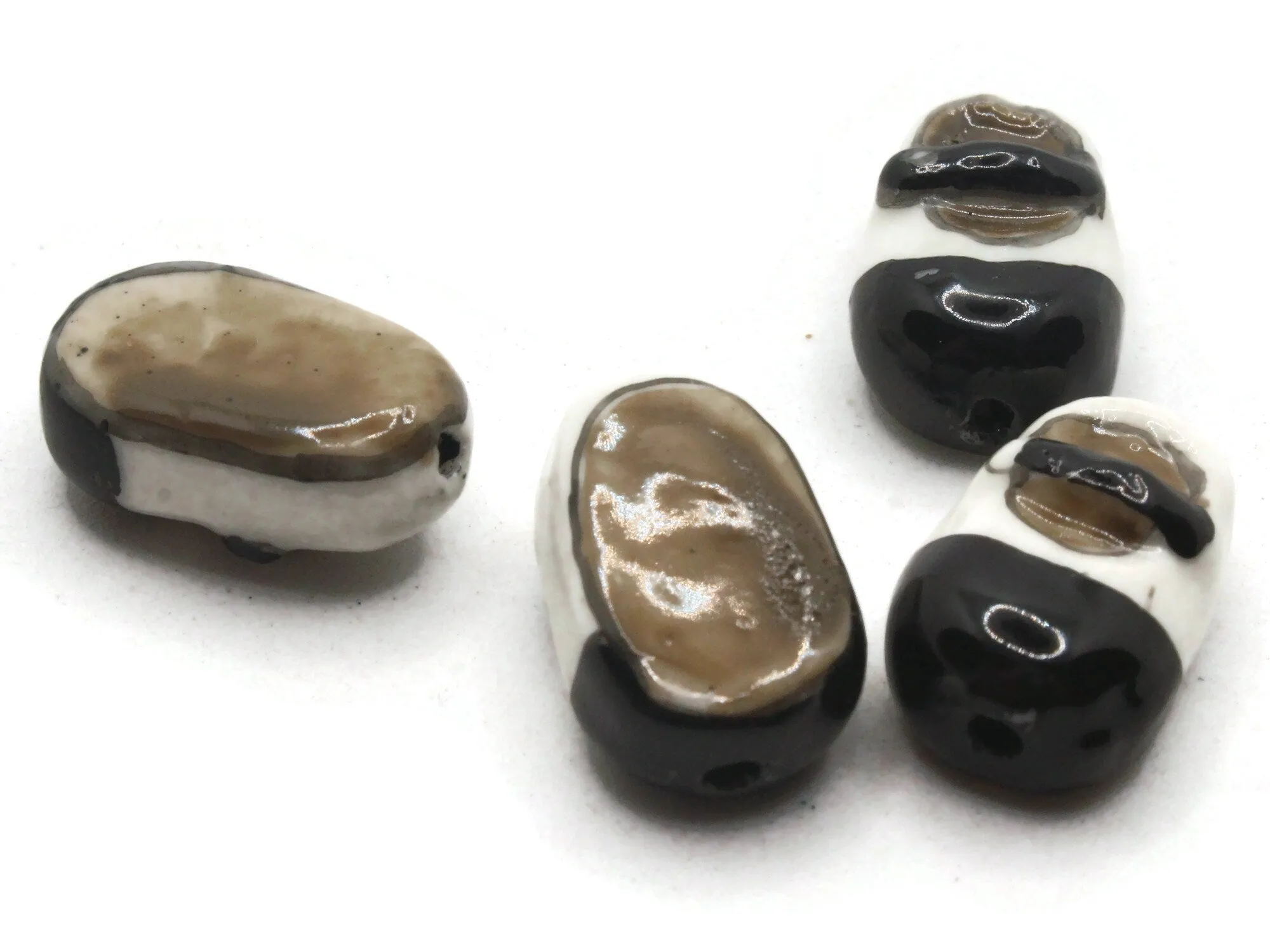 4 20mm Porcelain Buckle Shoe Black and White Footwear Beads