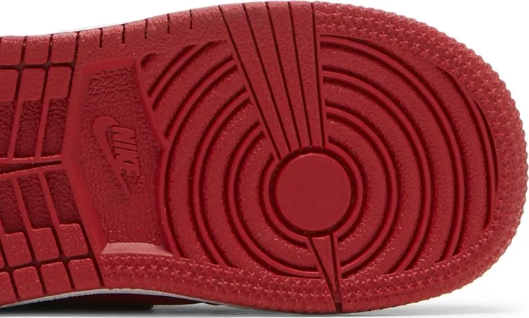 Air Jordan 1 Mid TD Reverse Bred, red